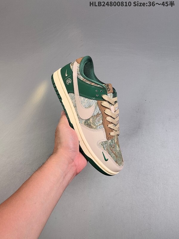 福利特价活  NIKE DUNK SB LOW 全新配色  定制Dunk SB顾名思义，具有经典的Dunk血缘，又注入了更多的时尚元素