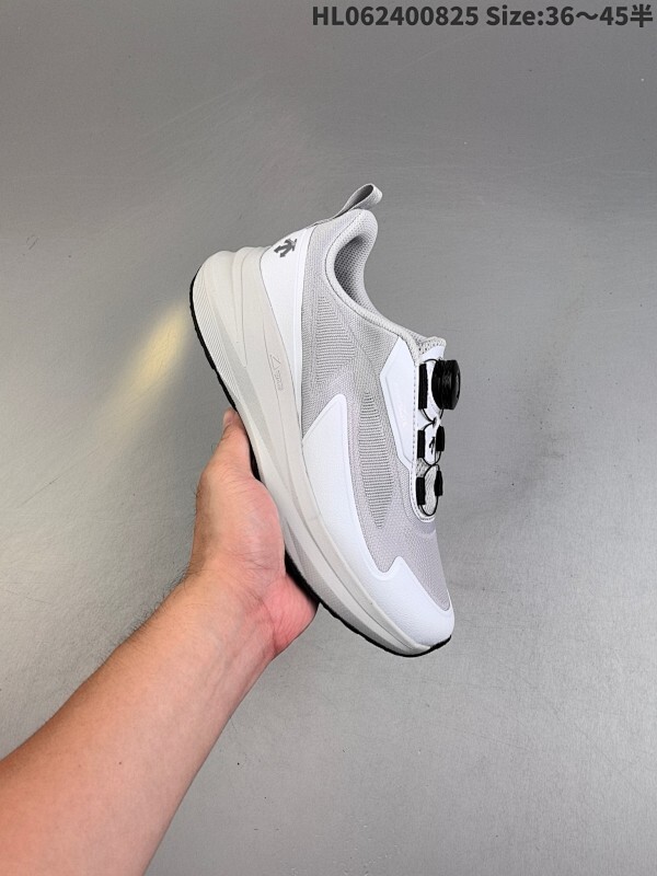 公司级✅迪桑特DESCENTE LAVITATE TRAIL 3.0 舒适百搭防滑耐磨 低帮 休闲跑步鞋 采用大网眼材质鞋面