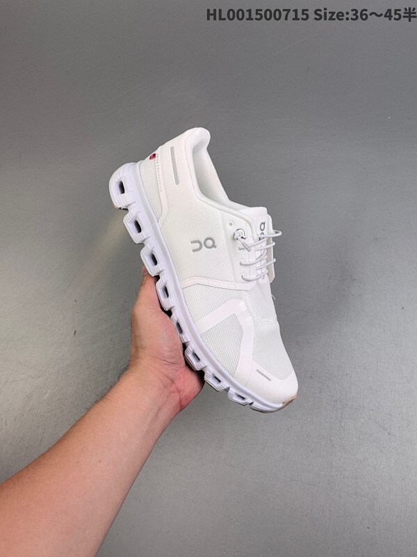 On 昂跑 Cloud 6 低帮 纯白色 舒适网布减震防滑耐磨低邦马拉松长跑跑步鞋 稳健敏捷、功能多面