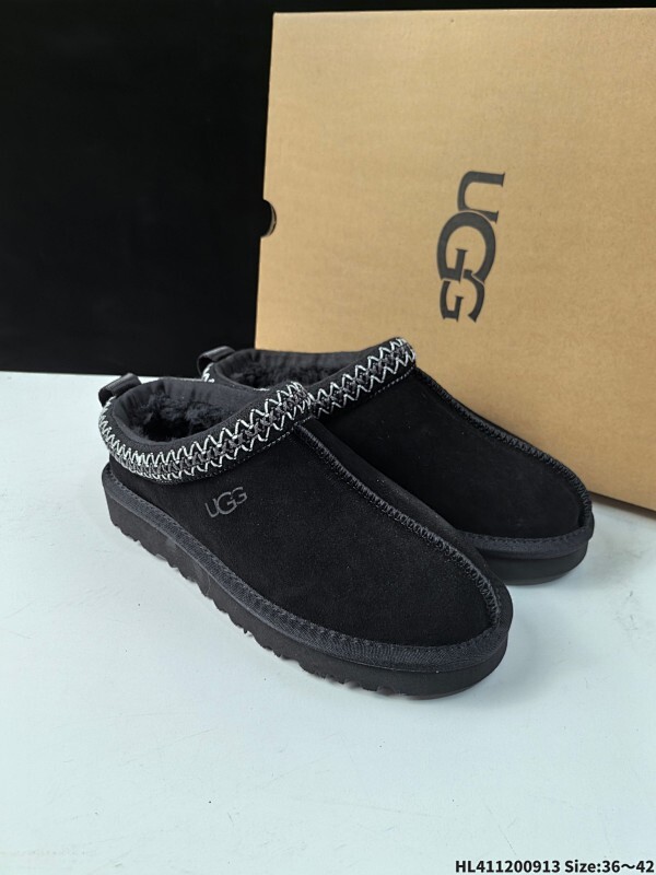 集合  ✅UGG/雪地靴 麂绒皮革鞋面，内嵌17MM羊皮毛内底，轻翼科技外底❗️俏皮可爱的百变造型， 美国轻奢品牌