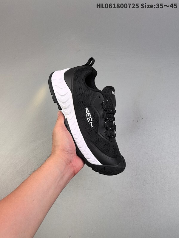 KEEN科恩 NXIS EVO WP 户外运动低帮防水透气徒步鞋 网面与TPU覆盖增加耐久性舒适透气的纺织衬里提升穿着体验KEEN.DRY防泼水 透气