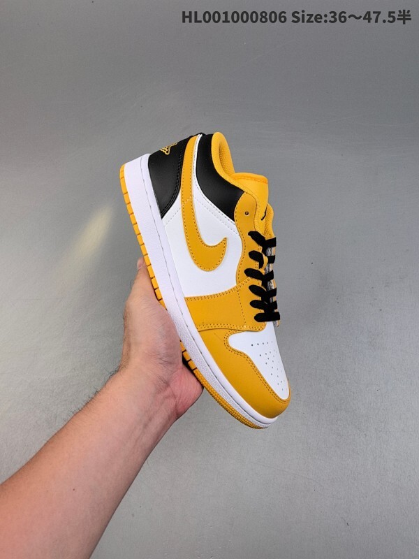 真标带半码 Air Jordan 1 Low "Taxi" 低帮 黄白 AJ1 乔丹1代 aj1 乔1 低邦 出租车 乔丹篮球鞋系列 鞋款采用亮眼的黄色