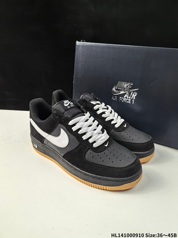 集合  耐克Nike Air Force 1 Low  空军一号低帮百搭休闲运动板鞋。柔软、弹性十足的缓震性能和出色的中底设计，