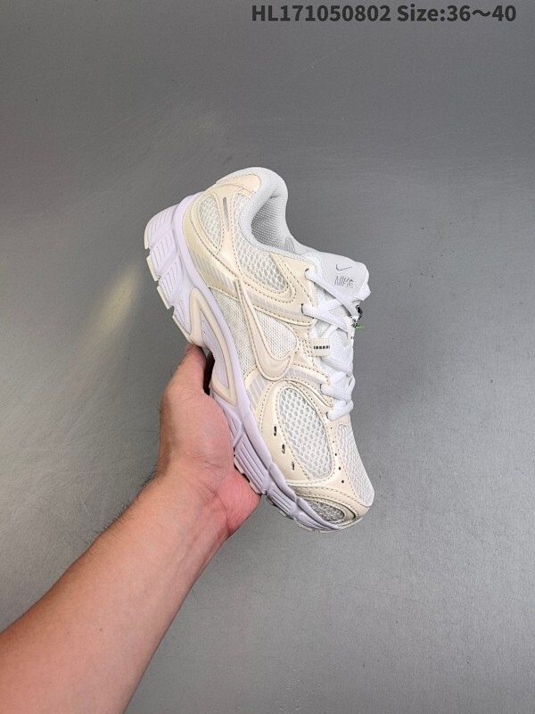 真标✅Nike V5 RNR 耐克 舒适百搭防滑耐磨 低帮休闲鞋 鞋面是大网孔设计