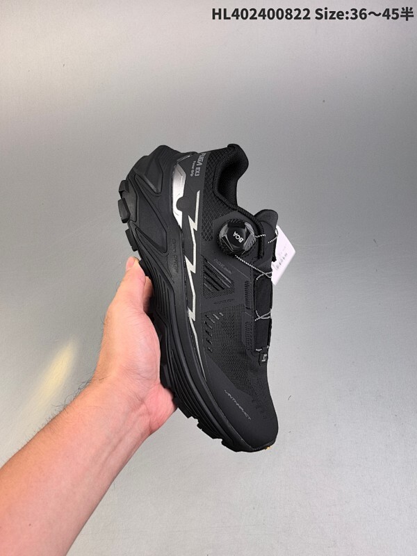 集合  KAILAS FUGA DU BOA 源色 凯乐石 黑山大坡王徒步越野机能跑鞋 鞋面主体部分采用网状薄翼材质中底是大坡王最具特色的山形结构