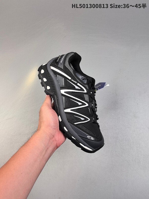 Salomon/萨洛蒙 男女鞋真标半码制，原楦原纸版开发，采用透气网布与防护皮革组合鞋面材质