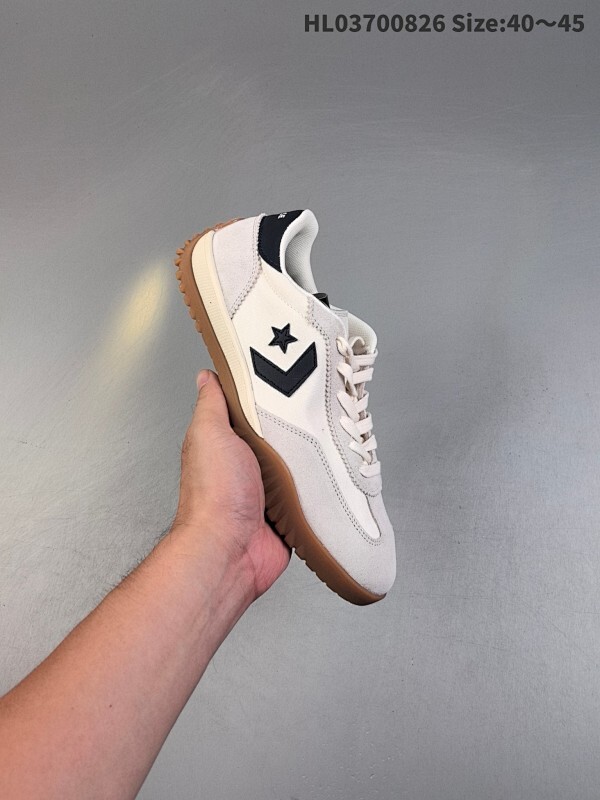 特价！Converse Run Star Trainer 复古单品 1908年Marquis Mills Converse在美国马萨诸塞州以自己的姓氏Converse
