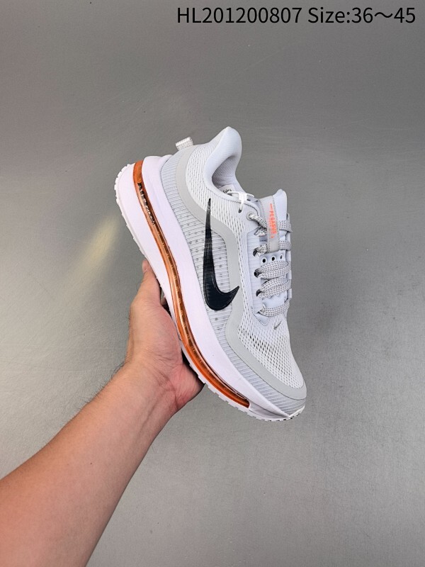 Nike Air Zoom Pegasus Premium 耐克 新款气垫缓震休闲跑步鞋 Pegasus Premium 搭载了 Nike 最先进的三重技术