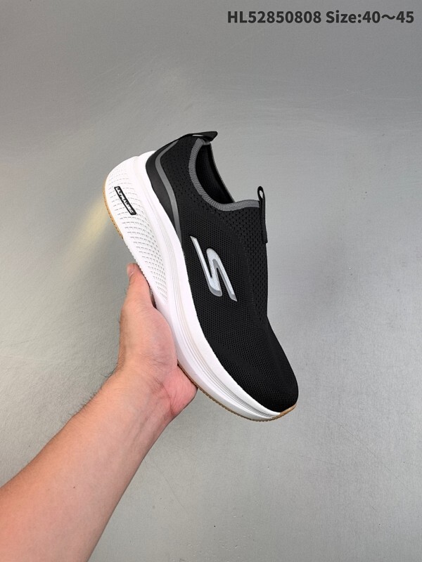 Skechers 斯凯奇 男女高透气回弹舒适缓震一脚蹬设计运动跑步鞋！