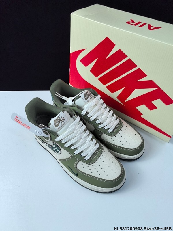 集合  公司级✅耐克Nike AIR FORCE 1’07空军一号低帮百搭休闲运动板鞋。柔软、弹性十足的缓震性能和出色的中底设计