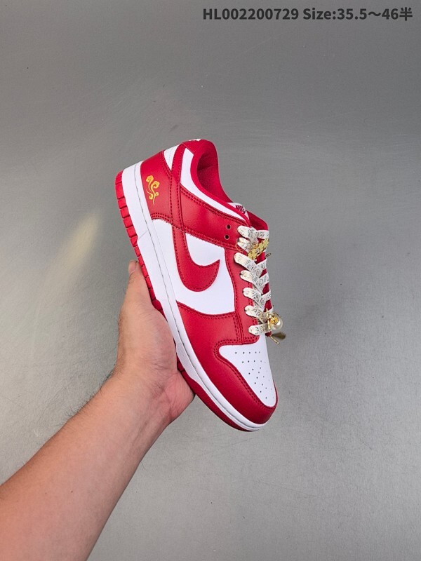 Nike Dunk SB Low 耐克 SB 低帮 婚鞋吉祥如意 祥云手绘 泼墨喜庆 男女同款 防滑耐磨低邦板鞋