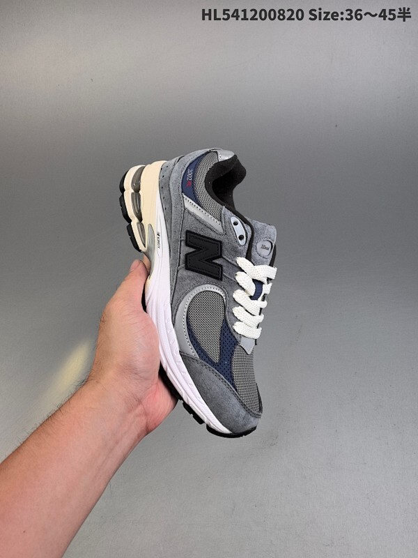 集合一 ✅New Balance 2002R 复古单品 热门复古鞋型New Balance 2002R，近日又曝出一款全新配色并释出官图