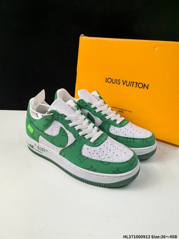 集合二 真标✅耐克Nike Air Force 1 Low  空军一号低帮百搭休闲运动板鞋。柔软、弹性十足的缓震性能和出色的中底设计