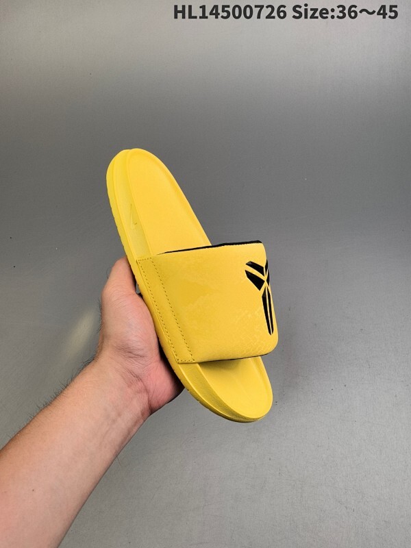 Nike Kobe Offcourt Slide 耐克 科比 黑白色 道奇专属配色休闲拖鞋 舒适百搭防滑一字拖鞋