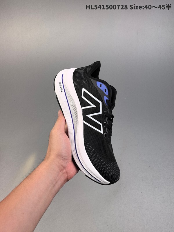 集合  公司级✅New Balance NB FuelCell 跑步鞋 FuelCell SuperComp Trainer采用FuelCell中底