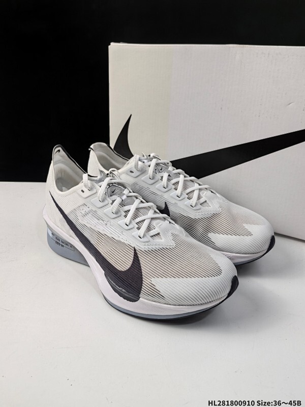 公司级✅Nike ZoomX Vaporfly NEXT% 4耐克 轻量化 网面透气运动鞋 这款新一代最强跑鞋在鞋面和鞋底都进行了全方位升级鞋面使用了全新