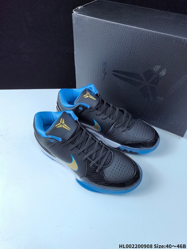 Nike Zoom Kobe 4 Protro 耐克 低帮 科比4代 黑蓝金 低邦运动篮球鞋 鞋身整体以黑色打造，配合后跟黑色的TPU