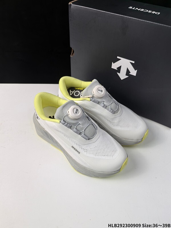 公司级✅迪桑特DESCENTE LAVITATE WIRE 3.0 舒适百搭防滑耐磨 低帮 休闲跑步鞋 采用大网眼材质鞋面