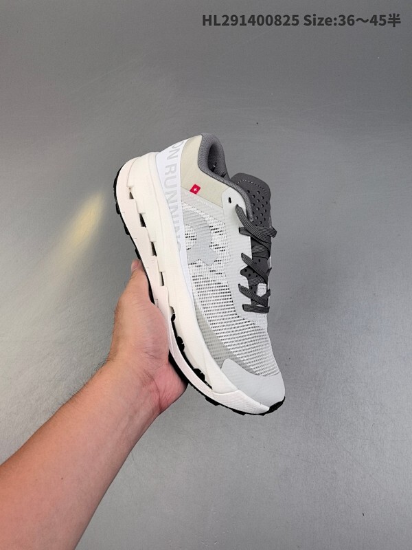 On Cloudultra 3 昂跑 低帮 黑色 百搭舒适透气低邦跑步鞋 高透气的双层网眼鞋面加入轻量TPU