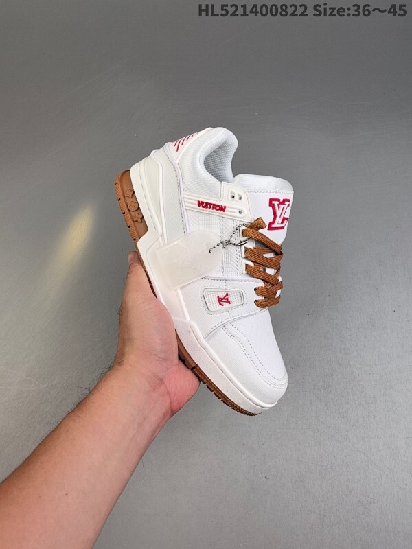 真标✅Louis Vuitton Trainer Sneaker Low 全新 LV 路易威登 休闲运动文化百搭板鞋 ！