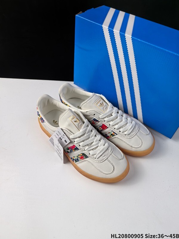 福利特价！阿迪达斯AD Originals Gazelle INdoor 三叶草休闲防滑耐磨低帮板鞋  鞋头出色设计 塑就出众贴合感