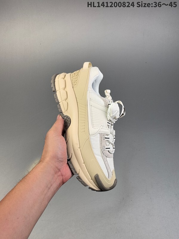 集合一  耐克Nike Zoom Vomero Roam 马拉松复古跑五代休闲运动慢跑鞋采用环保纤维革饰片组合网眼布鞋面材质