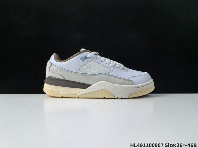 集合一  Air Jordan 4 Retro Flight Court 低帮 粉黑 AJ4 乔丹4代 aj4 乔4 低邦 乔丹篮球鞋系列 鞋款整体以粉色麂皮打造，