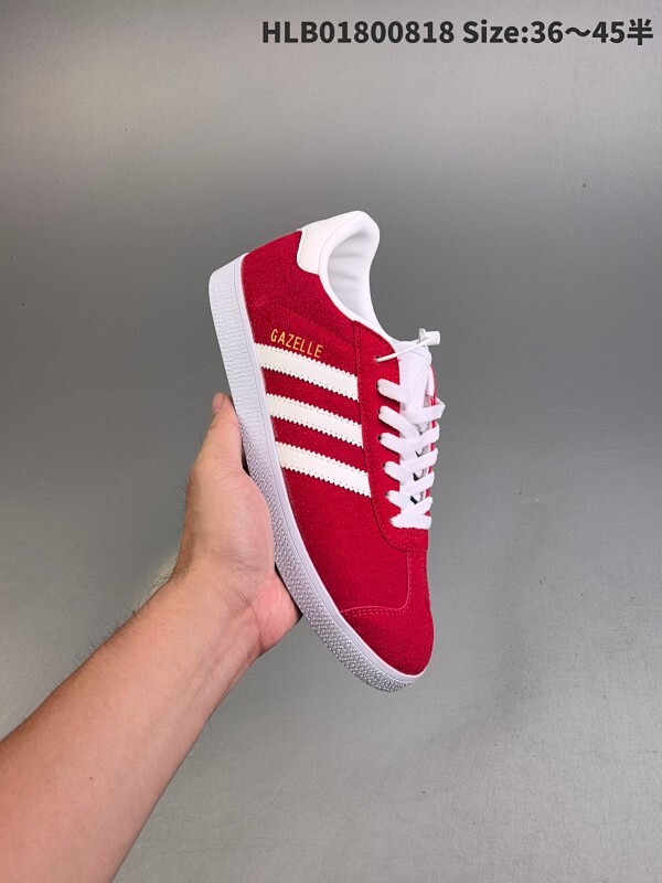 集合  Adidas/阿迪达斯 德训系列 男女鞋半码制，升级原楦开发版型，采用翻毛皮鞋面材质