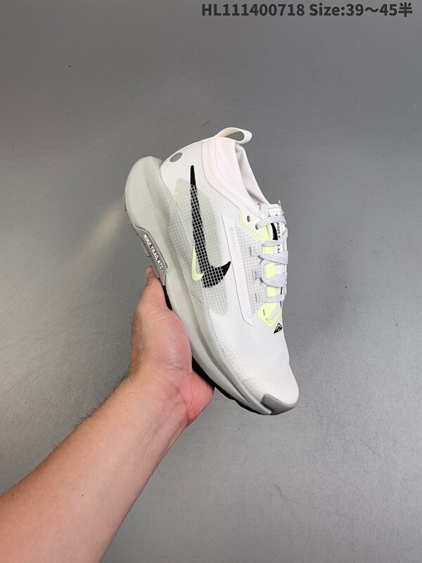 Nike REACTX PEGASUS TRAIL 5 GTX 越野跑步鞋 登月兼顾迅疾外观和稳固脚感