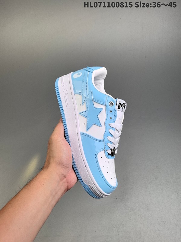 集合 A Bathing Ape/安逸猿 原楦原纸版开发版型，采用硬质磨砂牛巴革组合牛剖革鞋面材质