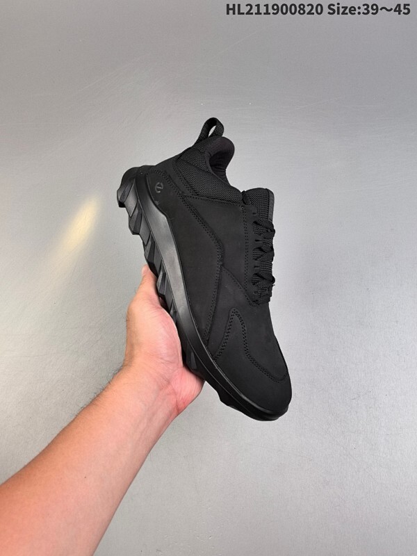 ECCO爱步运动男鞋 25年新款百搭跑步健身鞋  健步BIOMC25周年全新款式  鞋面采用迪尼玛牛皮 轻盈柔韧耐磨