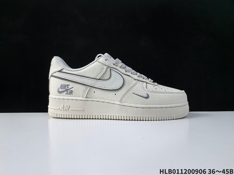 集合一 公司级✅耐克Nike AIR FORCE 1’07空军一号低帮百搭休闲运动板鞋。柔软、弹性十足的缓震性能和出色的中底设计