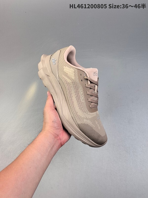 真标✅Alo yoga Alo Runner 舒适百搭防滑透气 低帮跑步鞋