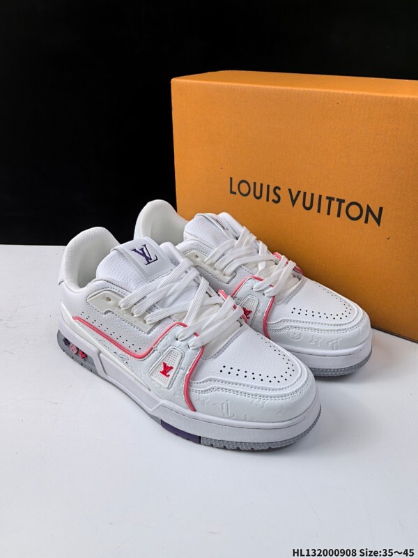 集合 公司级✅Louis Vuitton Trainer Sneaker Low 全新 LV 路易威登 休闲运动文化百搭板鞋
