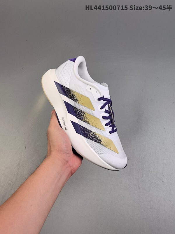 阿迪达斯Adidas Adizero Evo SL M 阿迪超轻透气缓震跑鞋整体外观造型与adiZero Adios Pro EVO 1非常相似