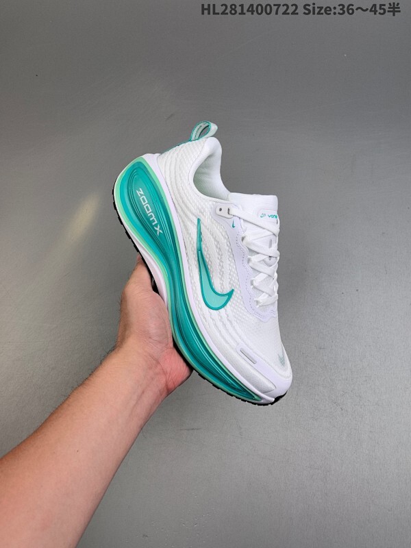 集合 Nike Air Zoom Vomero PLUS 全新科技提前原鞋开发 运动跑鞋  必定是官方强力主推款式
