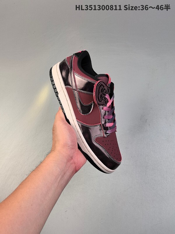 耐克 Nike Dunk Low 板鞋 SB系列经典百搭休闲运动板鞋加厚鞋舌的填充，使舒适性大大提升