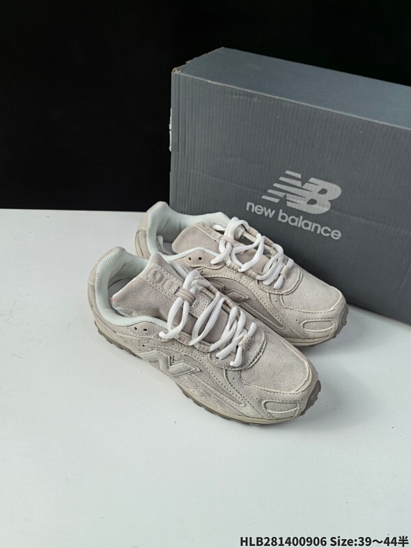 公司级✅耐克Nike AIR FORCE 1’07空军一号低帮百搭休闲运动板鞋。柔软、弹性十足的缓震性能和出色的中底设计，