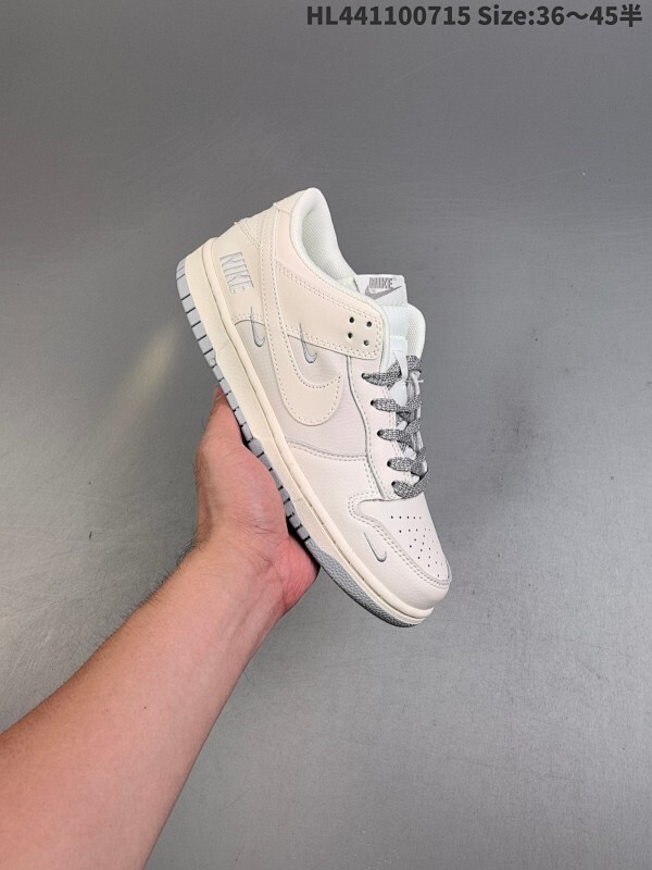 耐克NIKE DUNK LOW 扣篮系列 sb系列复古低帮休闲运动滑板板鞋采用脚感柔软舒适ZoomAir气垫有效吸收滑板等极限运动在落地时带来的冲击力