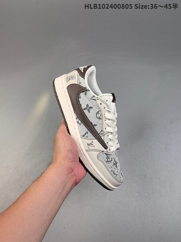 Fragment x Travis Scott x LV Air Jordan 1 Low 三方联名倒钩 AJ1  全新的三方联名低帮倒钩鞋面延续了黑脚趾设计