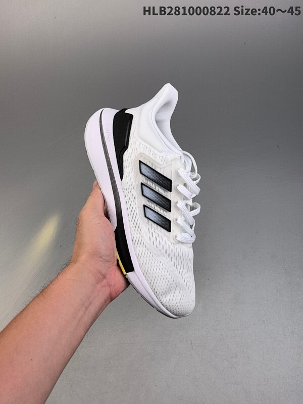 集合  特价福利✅Adidas EQ21RUN YY 轻盈跑鞋，后跟嵌入了TPU，支撑锁定双脚。搭载RUNNING科技