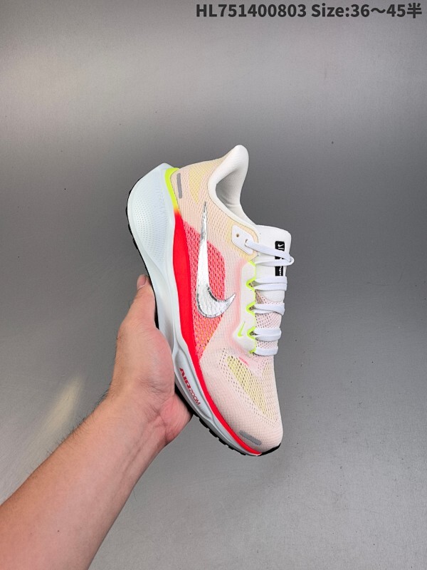 集合 颠覆式升级！Nike「飞马新鞋」触感柔软，质感升级！随着“耐克「蓝图」系列”在巴黎的盛大发布