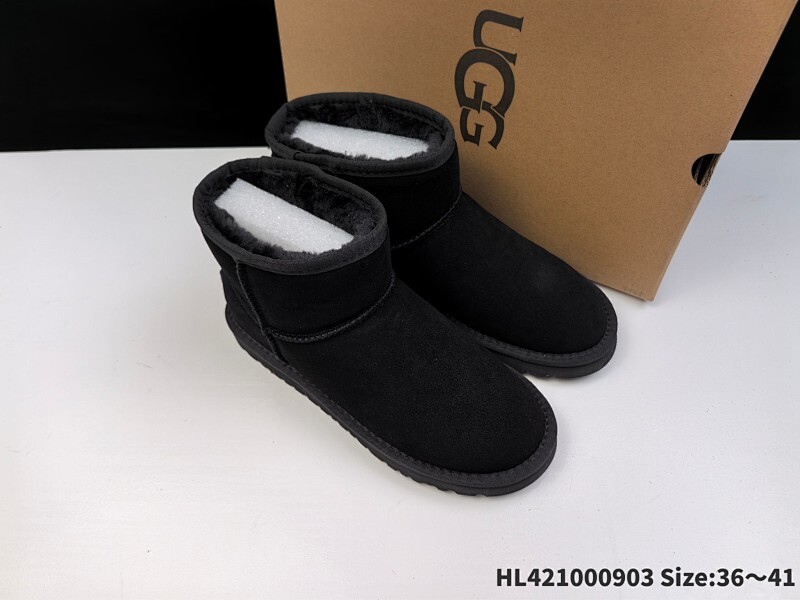 集合 ✅UGG/雪地靴 原楦原纸版开发版型，采用TPU模压定型翻毛皮鞋面材质，内嵌人造卷曲羊毛毛绒里衬和鞋垫,保暖锁热