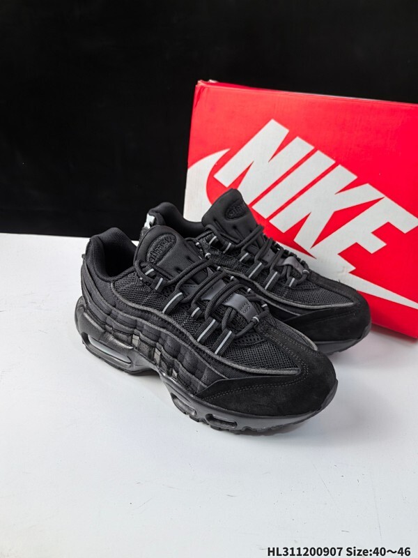 集合120 真标✅NIKE AIR MAX 95 TT 耐克 气垫复古慢跑百搭鞋休闲运动鞋 这双鞋采用前脚掌开窗式气垫 这种设计在当时是前所未有的