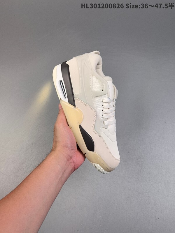 真标带半码 Air Jordan 4 RM 重置米白棕 AJ4 乔丹4代 aj4 乔4 米白色 乔丹篮球鞋系列 整鞋采用皮革与帆布材料打造
