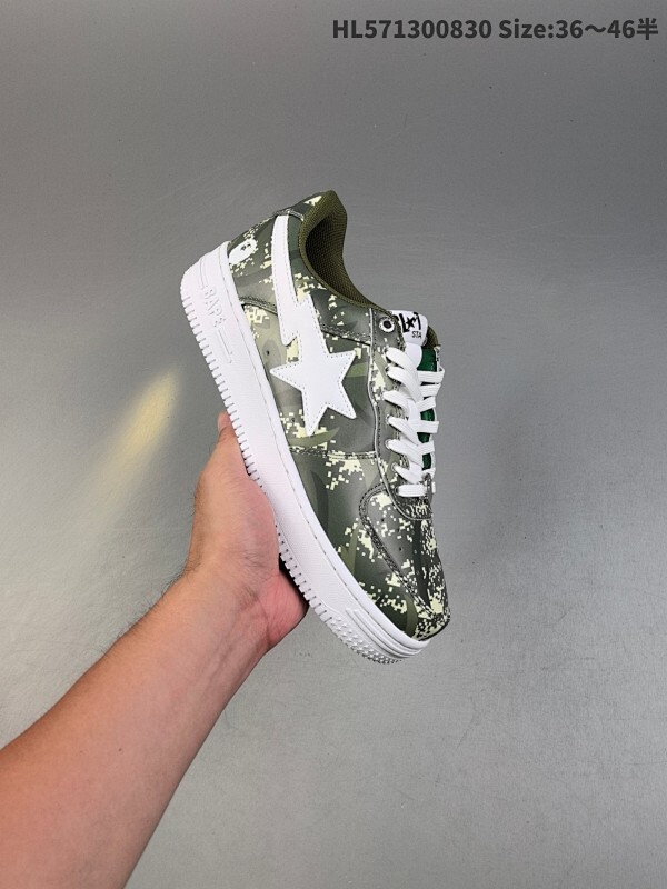 集合 A Bathing Ape/安逸猿 原楦原纸版开发版型，采用硬质磨砂牛巴革组合牛剖革鞋面材质，外置厚实耐磨橡胶大底❗️猿祖鞋款重塑