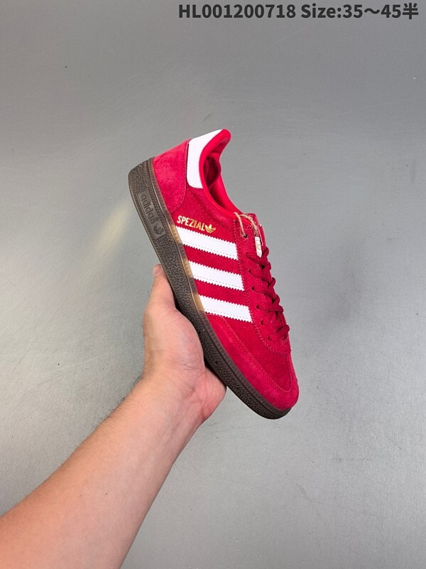 头层带半码 Adidas originals Handball Spezial 阿迪达斯 低帮 红白 低邦板鞋男女同款 鞋身选用红色麂皮制作鞋身