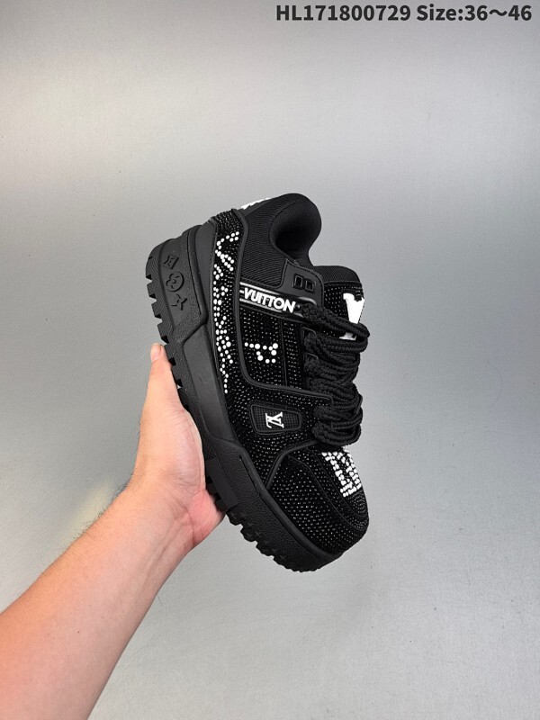 集合  真标✅Louis Vuitton Trainer Sneaker Low 全新 LV 路易威登 休闲运动文化百搭板鞋 ！