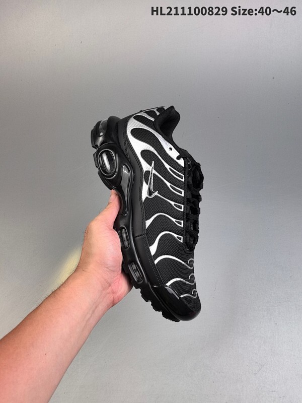 集合  真标✅耐克 Nike Air Max Plus是Nike旗下另类鞋款的代表，TN 它诞生于1996年，是第一款使用TunedAir气垫的跑鞋