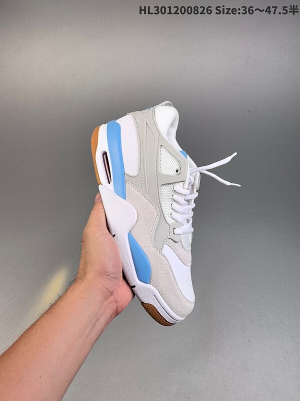 集合真标带半码 Air Jordan 4 RM 重置米白棕 AJ4 乔丹4代 aj4 乔4 米白色 乔丹篮球鞋系列 整鞋采用皮革与帆布材料打造，